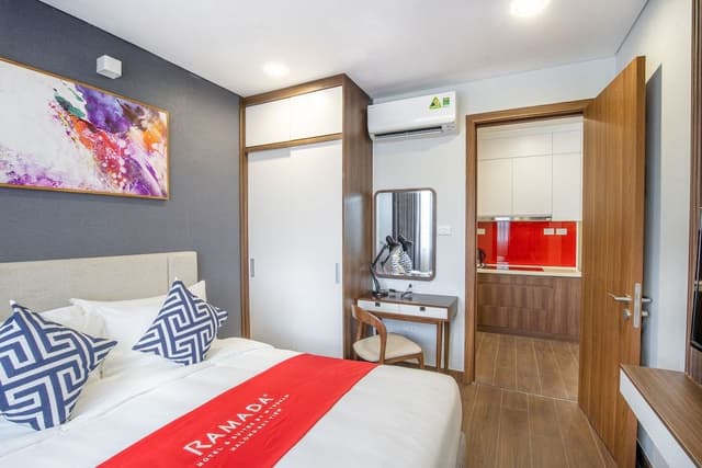 Deluxe Suite, Multiple Beds, Non Smoking (Max Occ. 4)