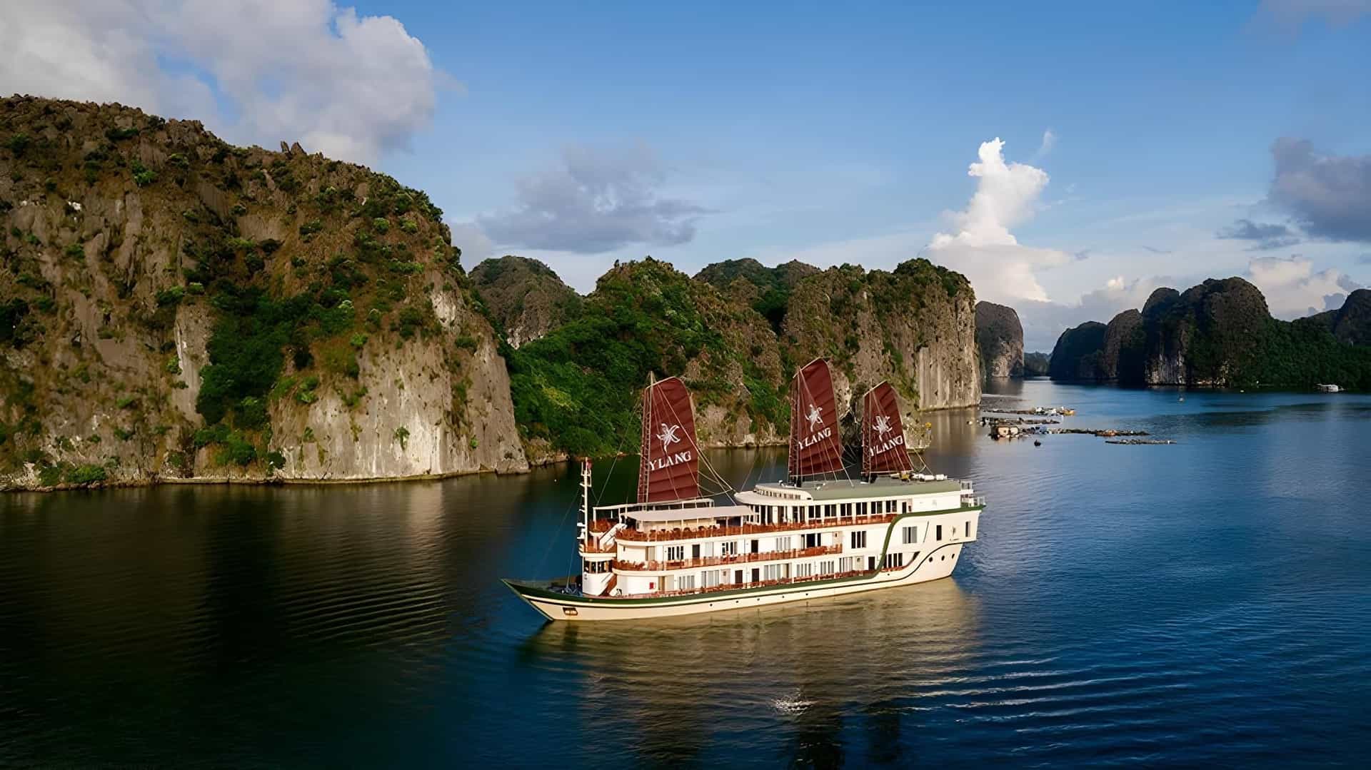 เฮอริเทจไลน์ เรือสำราญ อีลัง ครูซ - ฮาลองและอ่าวลานฮา