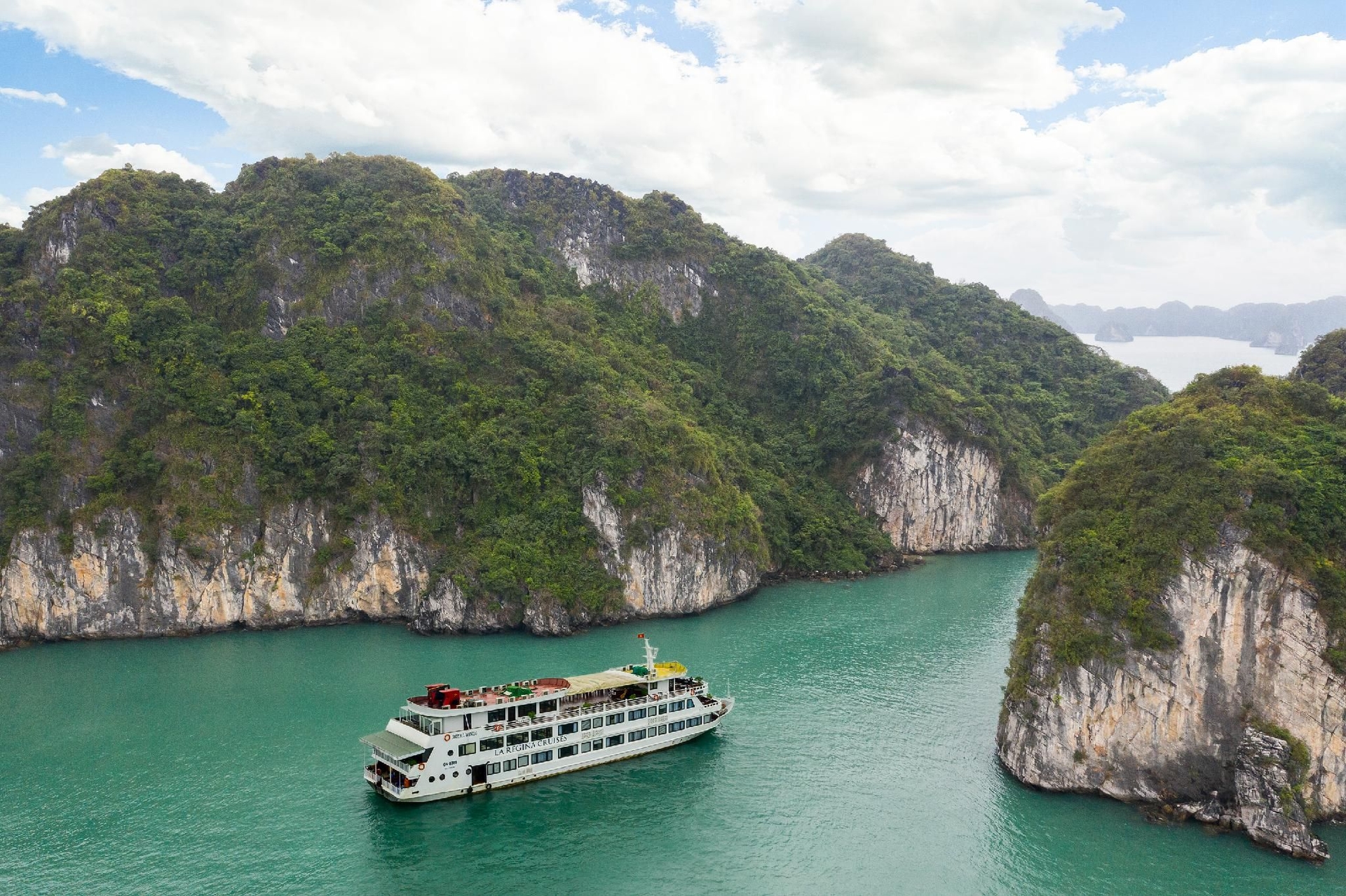 เรือสำราญเรจิน่า รอยัล (LA REGINA ROYAL CRUISE)0