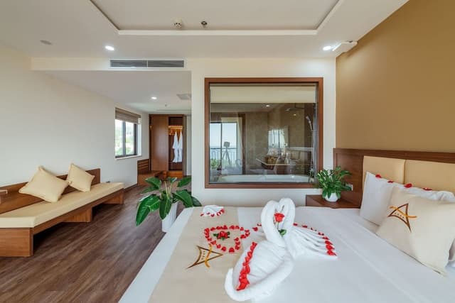 Signature Suite, 2 Bedrooms, Bathtub, Ocean View