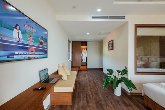 Signature Suite, 2 Bedrooms, Bathtub, Ocean View