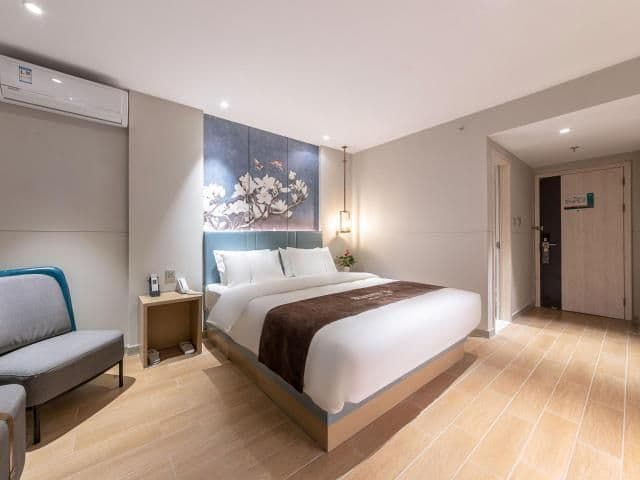 WH - Destress Shuya Bed Room