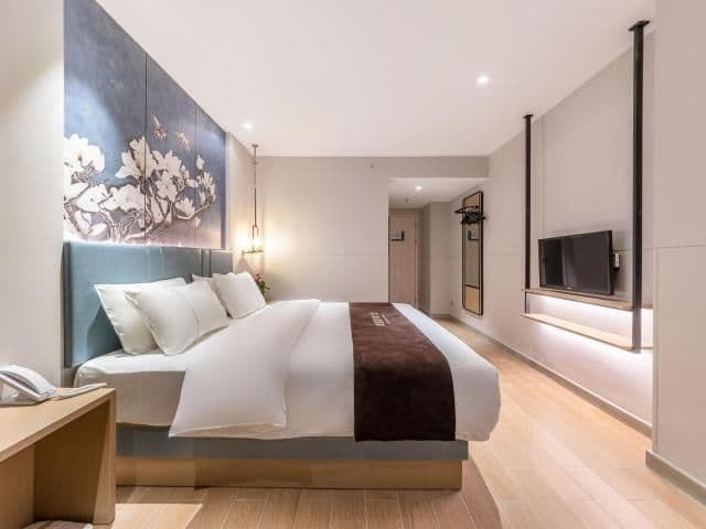 WH - Destress Shuya Bed Room