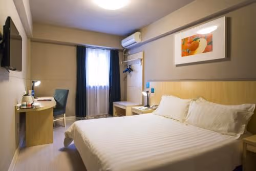 WH - Deluxe Bed Room