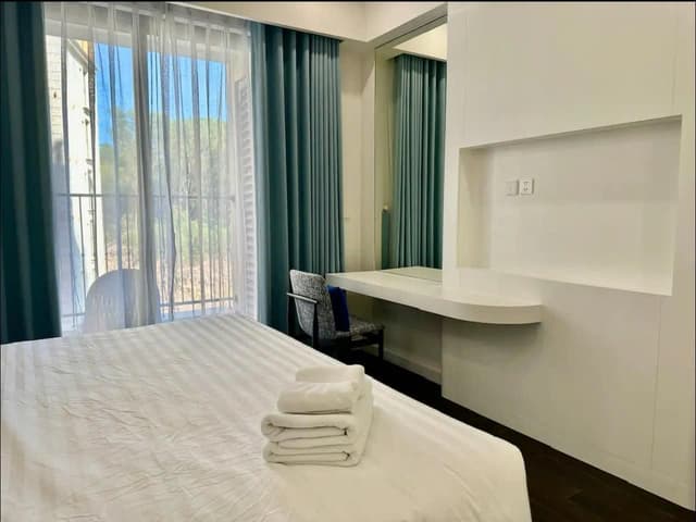 1-Bedroom Sea View Apartment