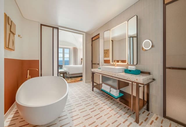 Suite, 1 King Bed, Ocean View