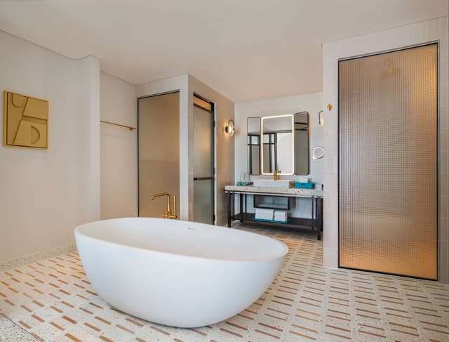 KING AMALFI OCEAN VIEW SUITE