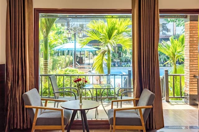 Bungalow Pool View