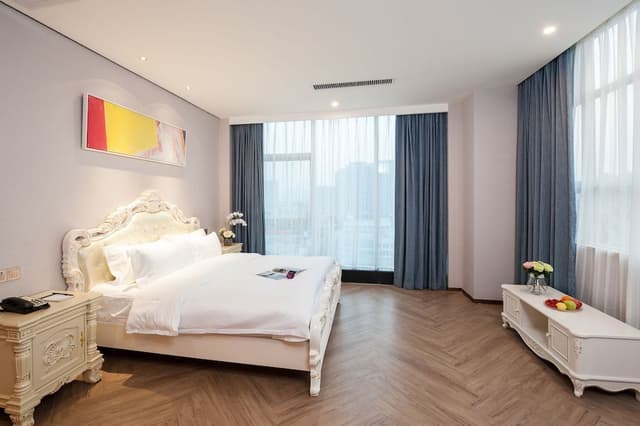 King Room with City View