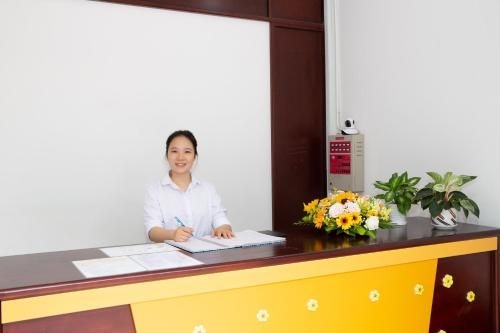 ฮัวกุกเฟือง โฮเทล (Hoa Cuc Phuong Hotel)3