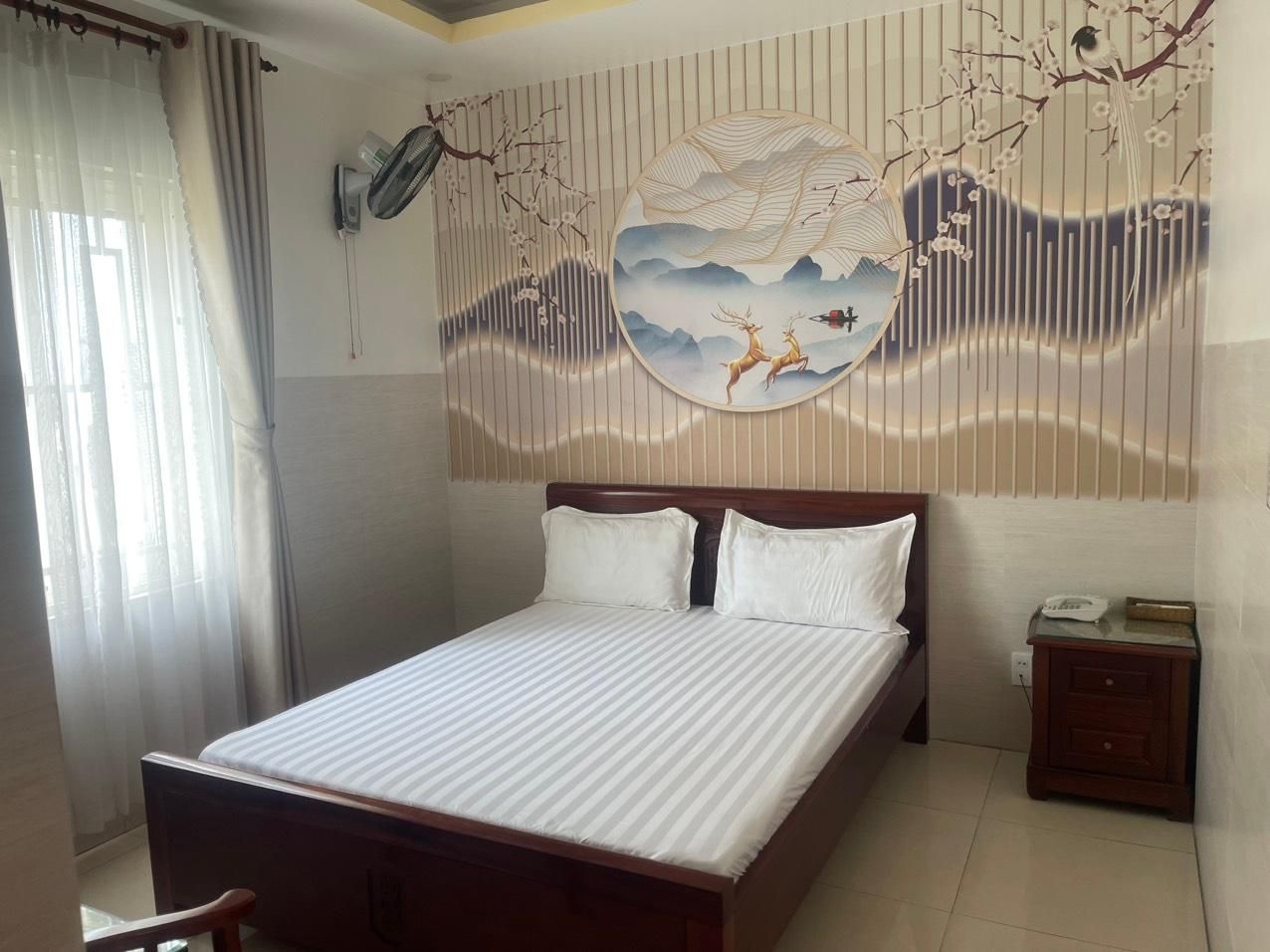 โรงแรมมิลาน (Khach sạn Milan)0