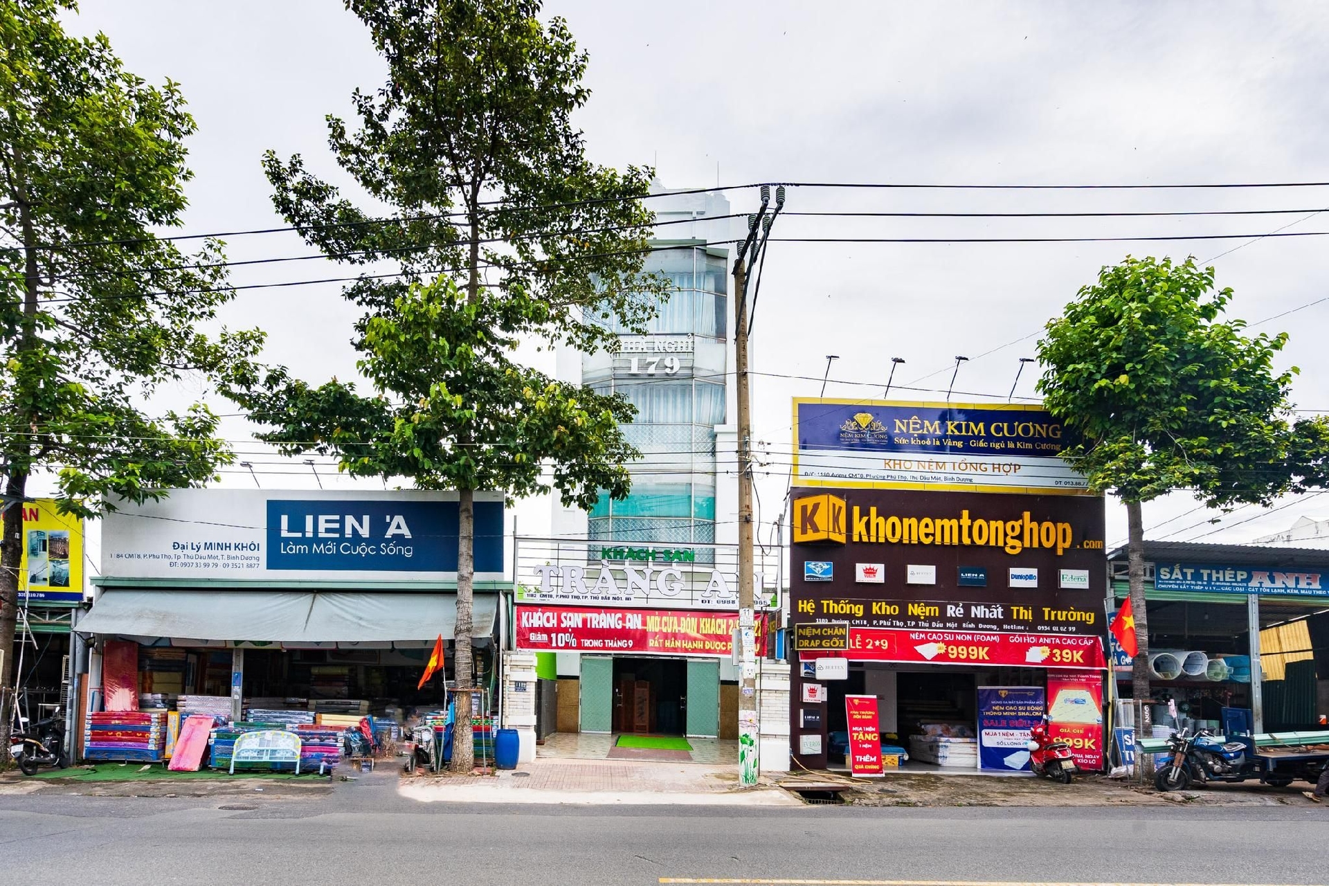 โรงแรมตรังอัน (Khách Sạn Tràng An)1