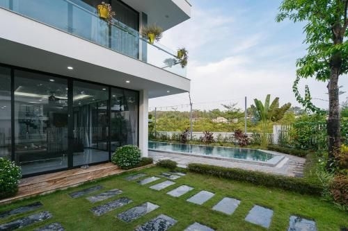 Flamingos Dai Lai Resort - Private Villa with BBQ0
