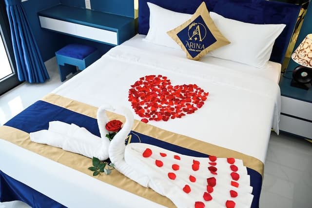 Junior Double Room, 1 Queen Bed, Balcony, City View