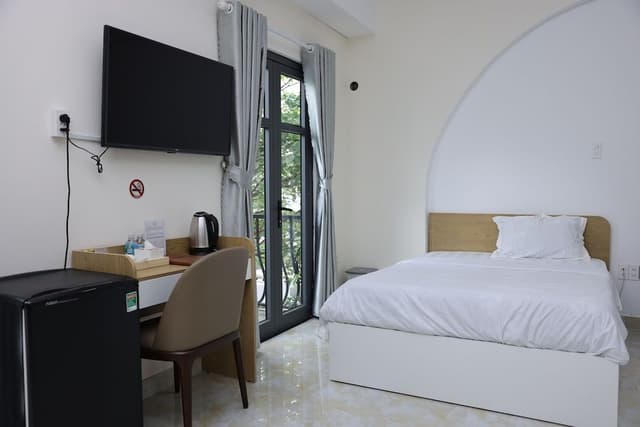 Deluxe Triple Room, Balcony, City View