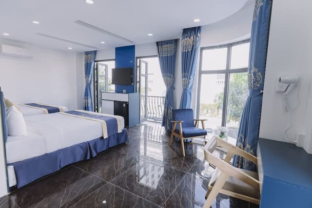 Quadruple Room, Balcony, City View