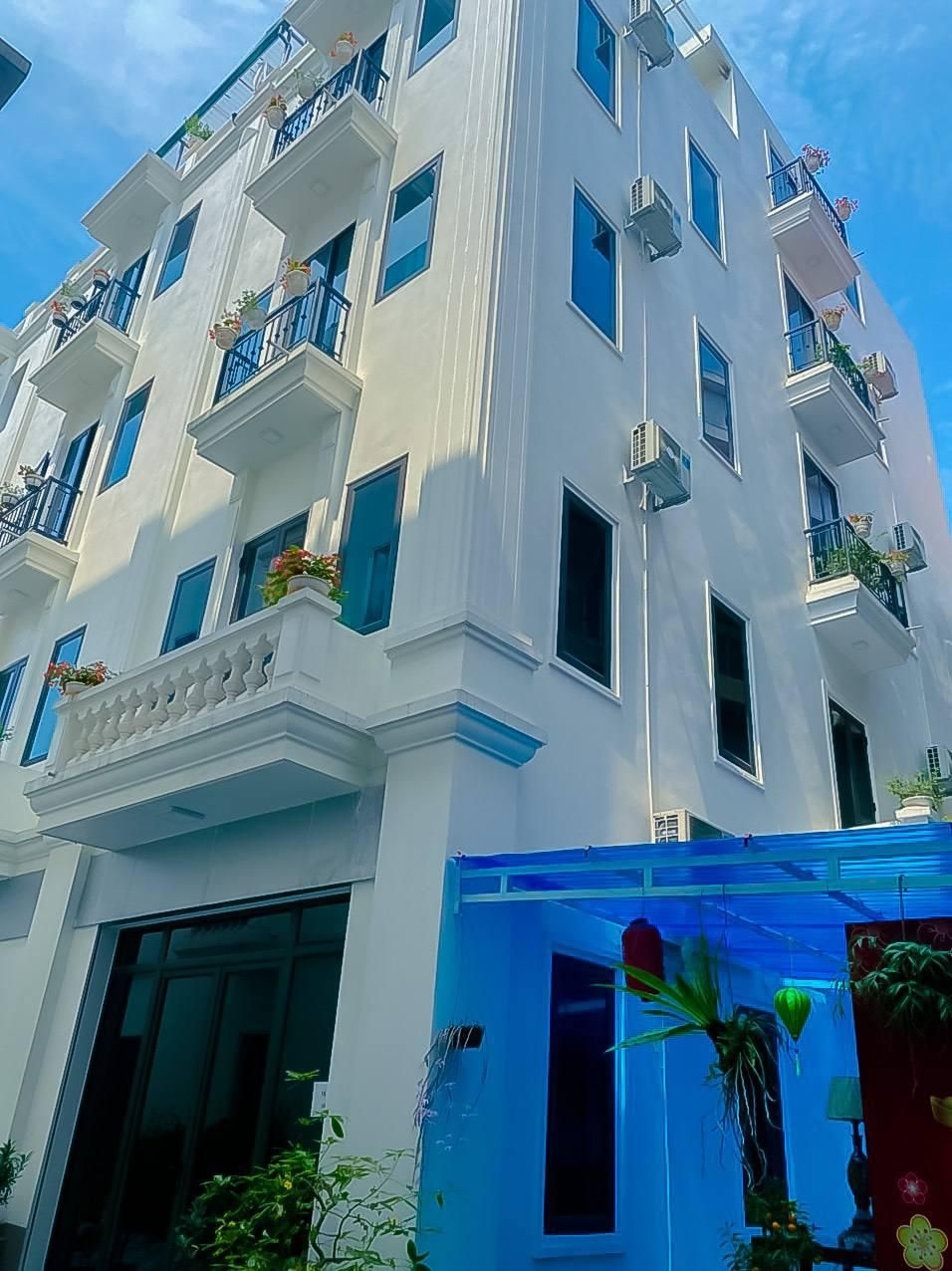 โรงแรมซันนี่เฮาส์ (Sunny House Hotel)0