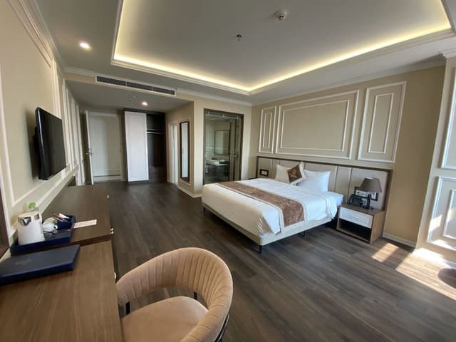 Deluxe Double or Twin Room