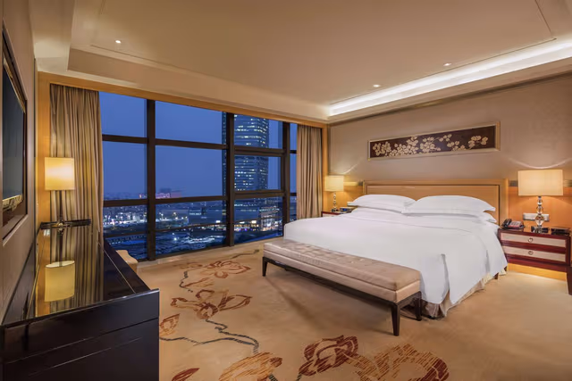 KING DELUXE SUITE