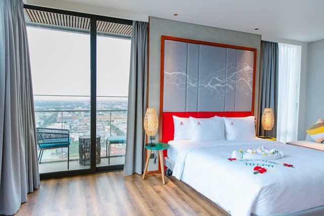 Deluxe Double with City View