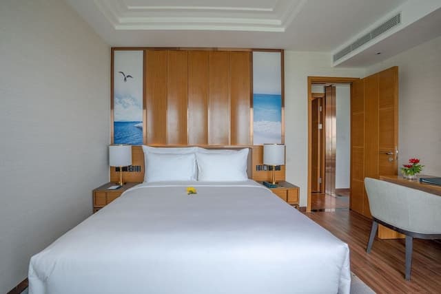 Executive Suite Oceanfront