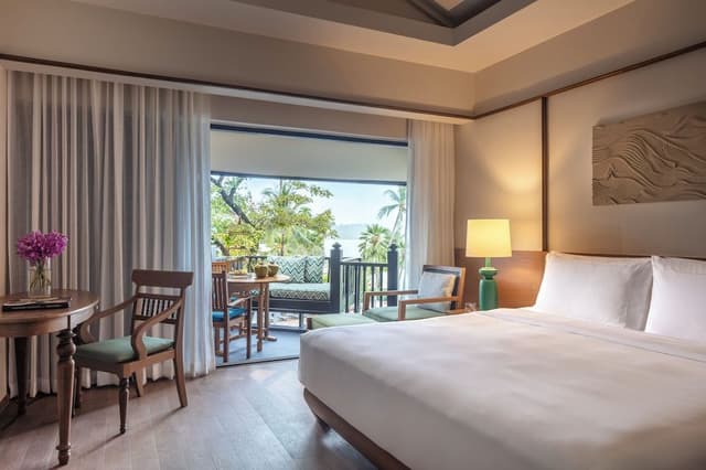 Deluxe Sea View Room