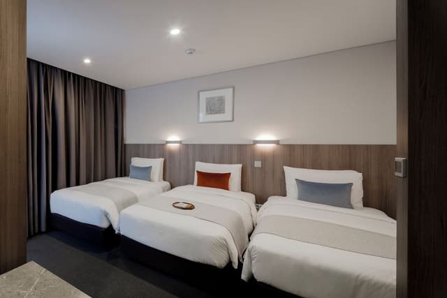 Standard Triple Room, Bathtub