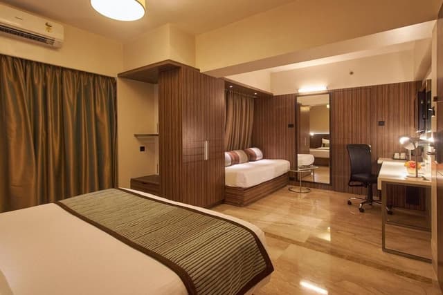 Deluxe Room, Multiple Beds