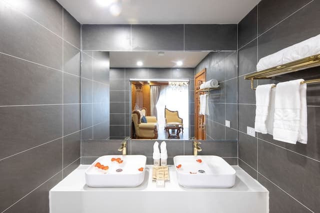 Executive Suite
