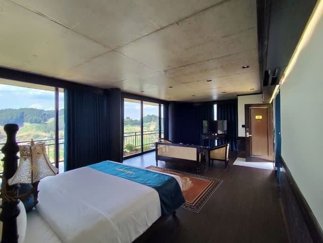 Family Room, Mountain View