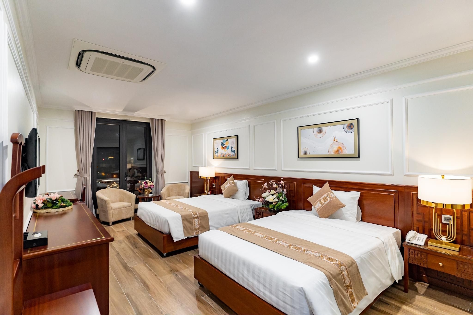 โรงแรมตูซอน ลักชัวรี 2 (Tu Son Luxury 2 Hotel)2