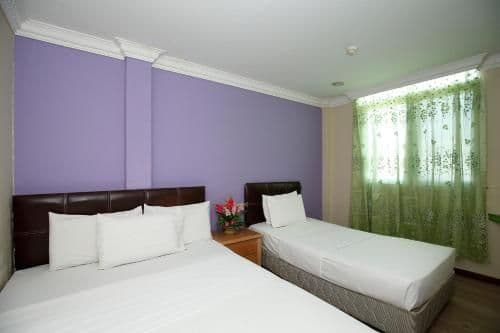 Tripple, Guest room