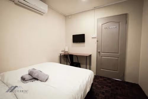 Queen Room