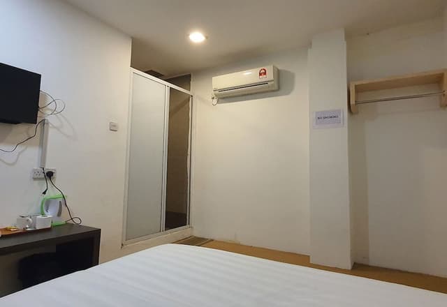 Standard Double Room, 1 Queen Bed