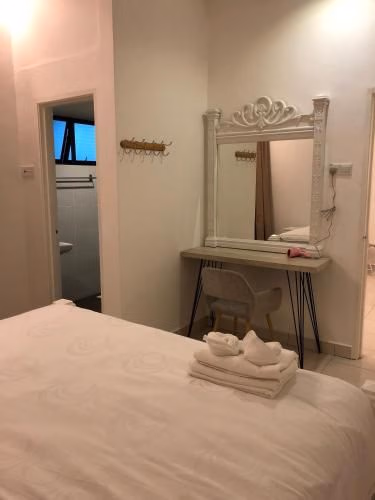 อพาร์ตเมนต์ใหม่เอี่ยมในย่านท้องถิ่น (Brand New Apartment in Local Neighbourhood)3