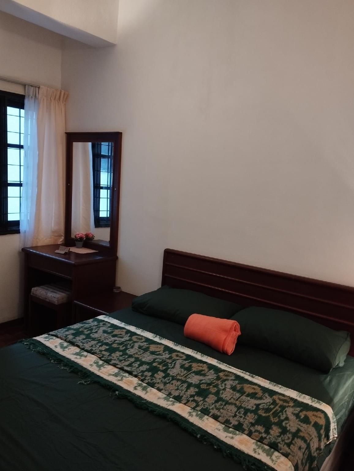 อพาร์ตเมนต์ 3 ห้องนอน 3 ห้องน้ำส่วนตัว ขนาด ตร.ม. – ทานาห์ ราตะ (Cozy Rf Parkview Apartment)4