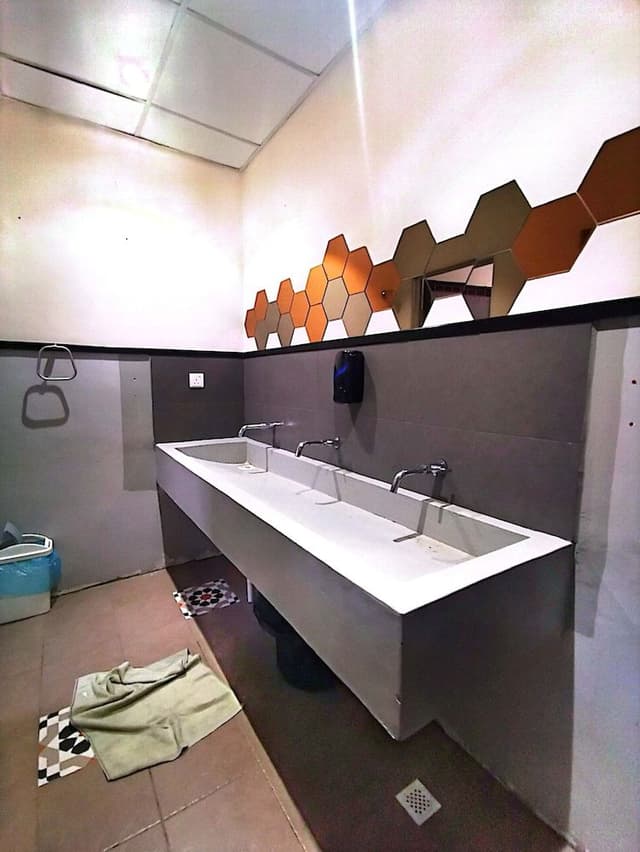 Single Bed Female Dorm