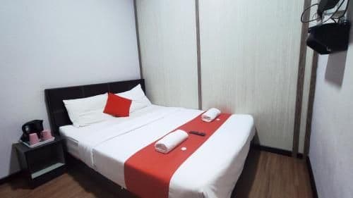 Double Room with Fan and Shared Bathroom