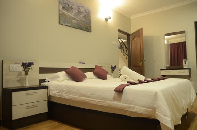 Deluxe Queen Room