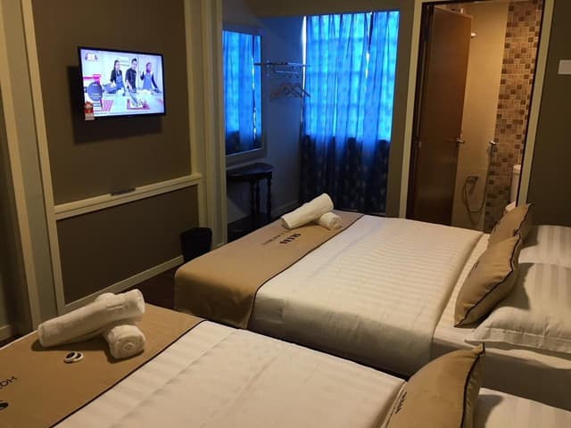 Premier Deluxe Queen Room