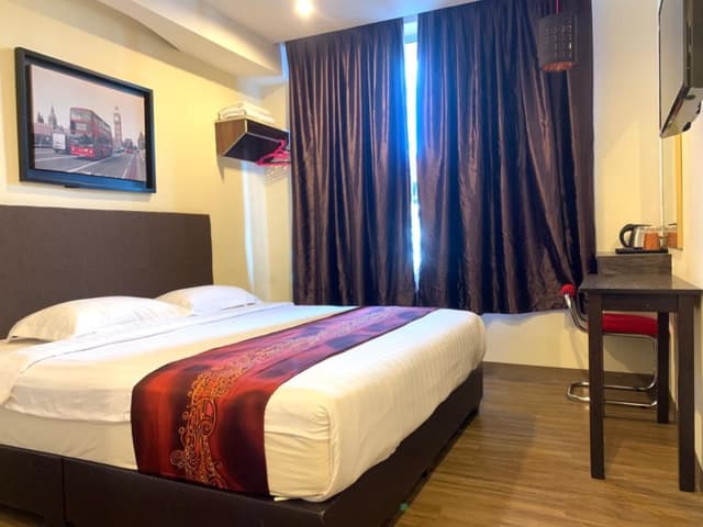 Deluxe King Room