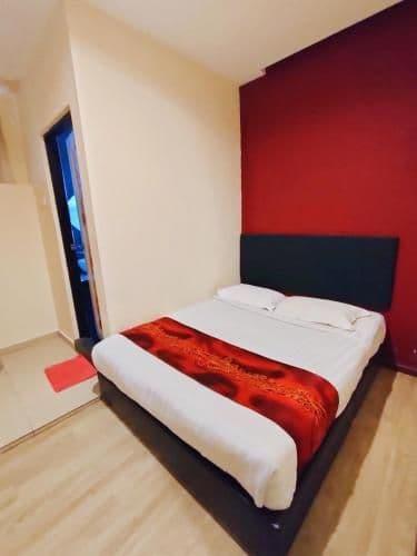 Queen Bed