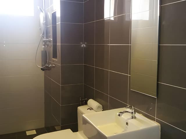 Standard Family Room without Window