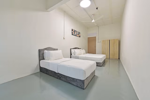 Triple Room, Shared Bathroom
