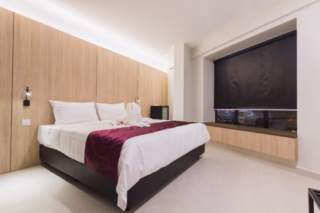 Business King Room
