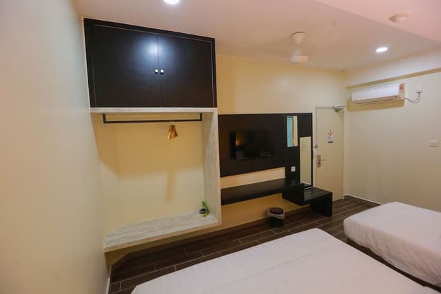 Deluxe Family Room