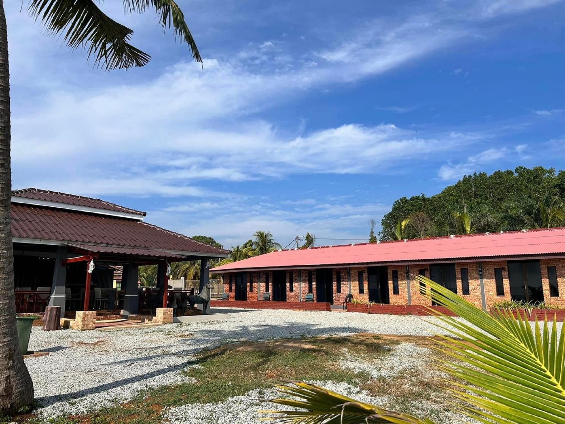 OYO 90818 Cemara Puri Resort & Spa2