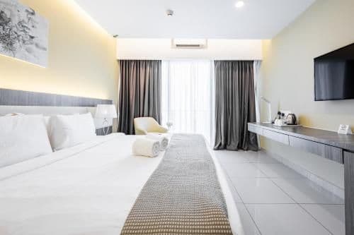 Superior King Suite
