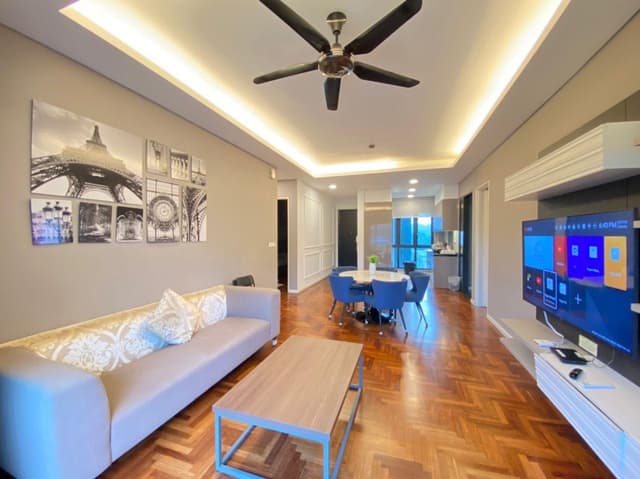 Superior Family Suite with 2 Private Parking