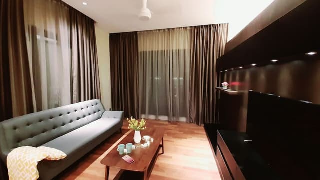 3-Bedroom Luxury King Suite with Balcony and Genting View (High Zone)